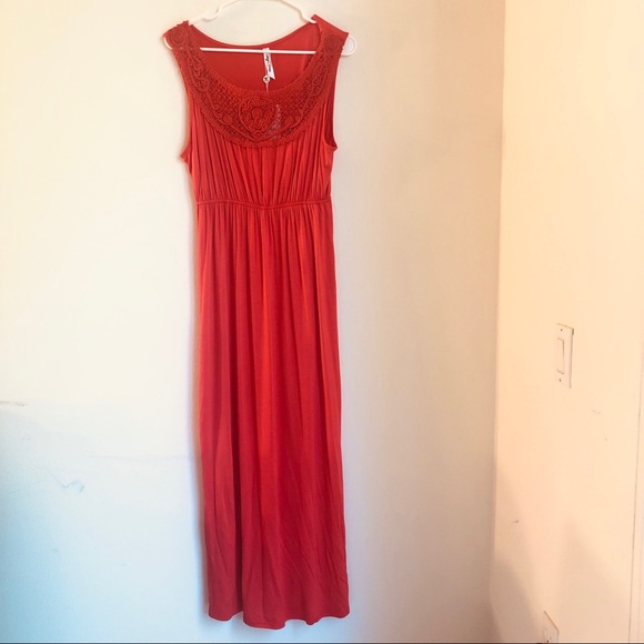 White Mark Dresses & Skirts - Red embroidered neckline maxi dress size large